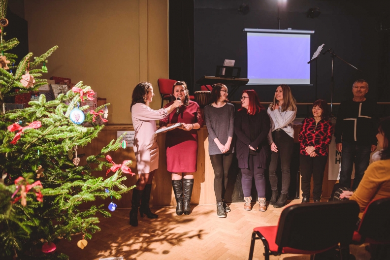 Druhá adventní neděle byla o zdobení stromků Druhá adventní neděle byla o zdobení stromků